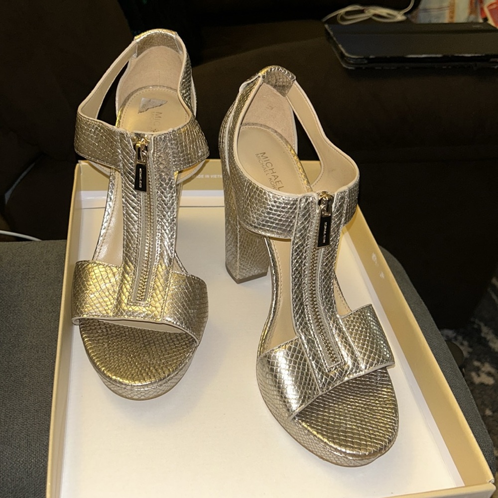 Michael Kors t strap zipper leather heels in gently used condition - Picture 4 of 16